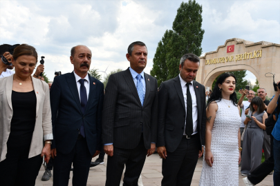 CHP Genel Başkanı Özel, Dumlupınar'da