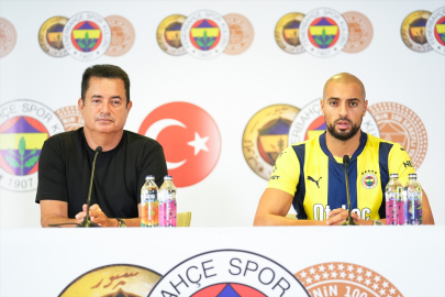 Fenerbahçe'de Amrabat için imza töreni düzenlendi
