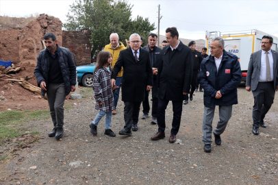 Sivas Valisi Şimşek'ten depremlere ilişkin açıklama