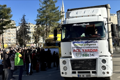 Siirt'ten Suriye'ye 3 tır yardım gönderildi