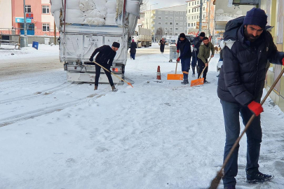 Doğu buz kesti
