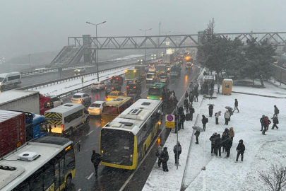 İstanbul trafiğinde 'kar yağışı' yoğunluğu