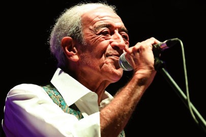 Edip Akbayram hayatını kaybetti