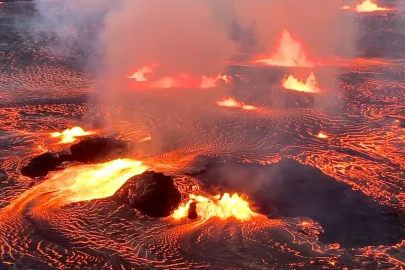Hawaii'de Kilauea Yanardağı yine lav püskürttü