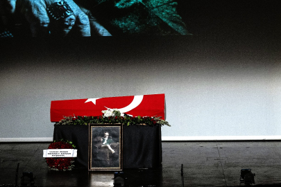 Yönetmen yapımcı Osman Sınav  son yolculuğuna uğurlandı
