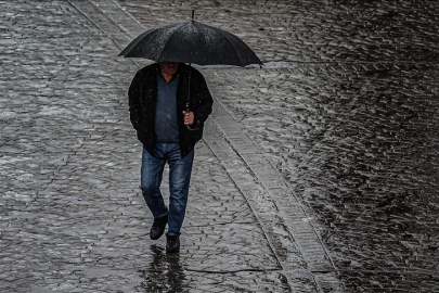 Meteorolojiden bazı iller için kuvvetli sağanak uyarısı