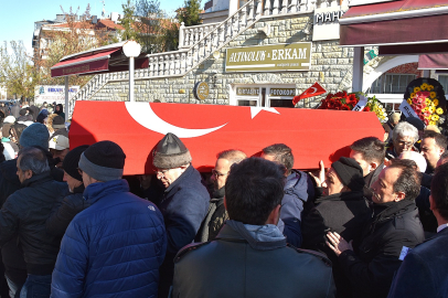 ESKİŞEHİRLİ PİLOT OBEN SONSUZLUĞA UĞURLANDI