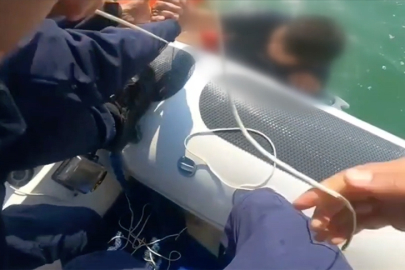 ANTALYA'DA DENİZDE ALABORA  OLAN TEKNEDEKİ 4 KİŞİ KURTARILDI