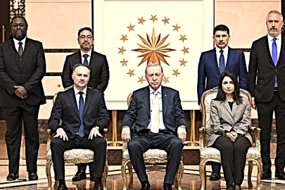 ERDOĞAN, 5 ÜLKENİN BÜYÜKELÇİSİNİ KABUL ETTİ