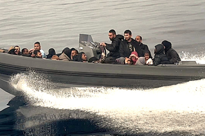 21 İNSAN KAÇAKÇISI VE 547 GÖÇMEN YAKALANDI