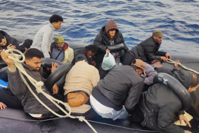 İzmir'de 24 düzensiz göçmen kurtarıldı