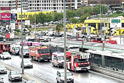 METROBÜS KAZASINDA YARALANAN 10 KİŞİNİN TEDAVİSİ DEVAM EDİYOR