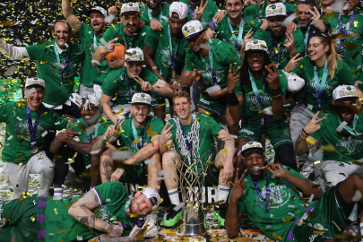 Unicaja Malaga şampiyonluğa ulaşırken Galatasaray Basketbol takımı ikinci oldu