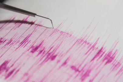 EGE'DE 4,1 BÜYÜKLÜĞÜNDE DEPREM