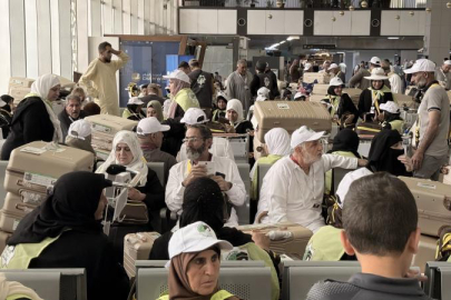 Şam'da ilk hac kafilesi, uğurlandı