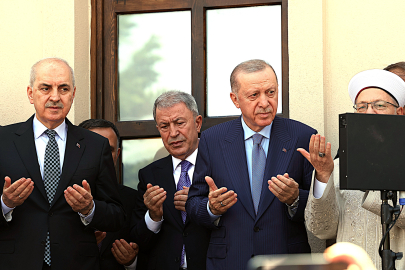 TARİHİ GÜMRÜKÇÜ İSHAK AĞA CAMİİ AÇILDI