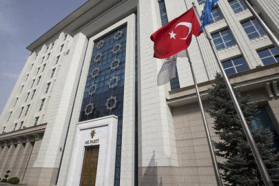 AK Parti, grup yönetimini belirleyecek