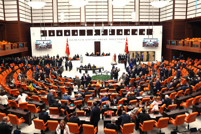 TBMM’DE BAŞKANLIK DİVANI ÜYELERİ SEÇİLECEK