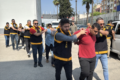 ADANA'DA 5 KUMARBAZ TUTUKLANDI