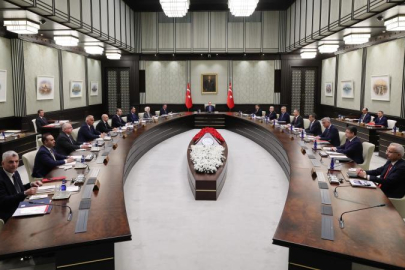 KABİNE ‘GÜVENLİK’ GÜNDEMİYLE TOPLANIYOR