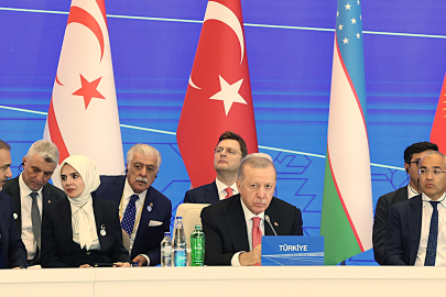Zalimler karşısında dimdik durmaya devam