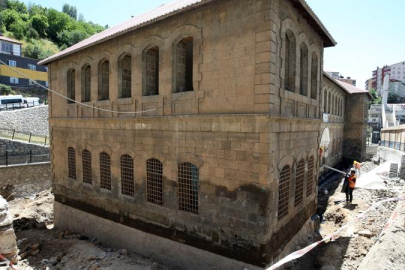 ‘İLK MEKTEP’ RESTORE EDİLİYOR