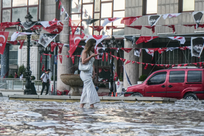 ANKARA'DA SAĞANAK VE FIRTINA